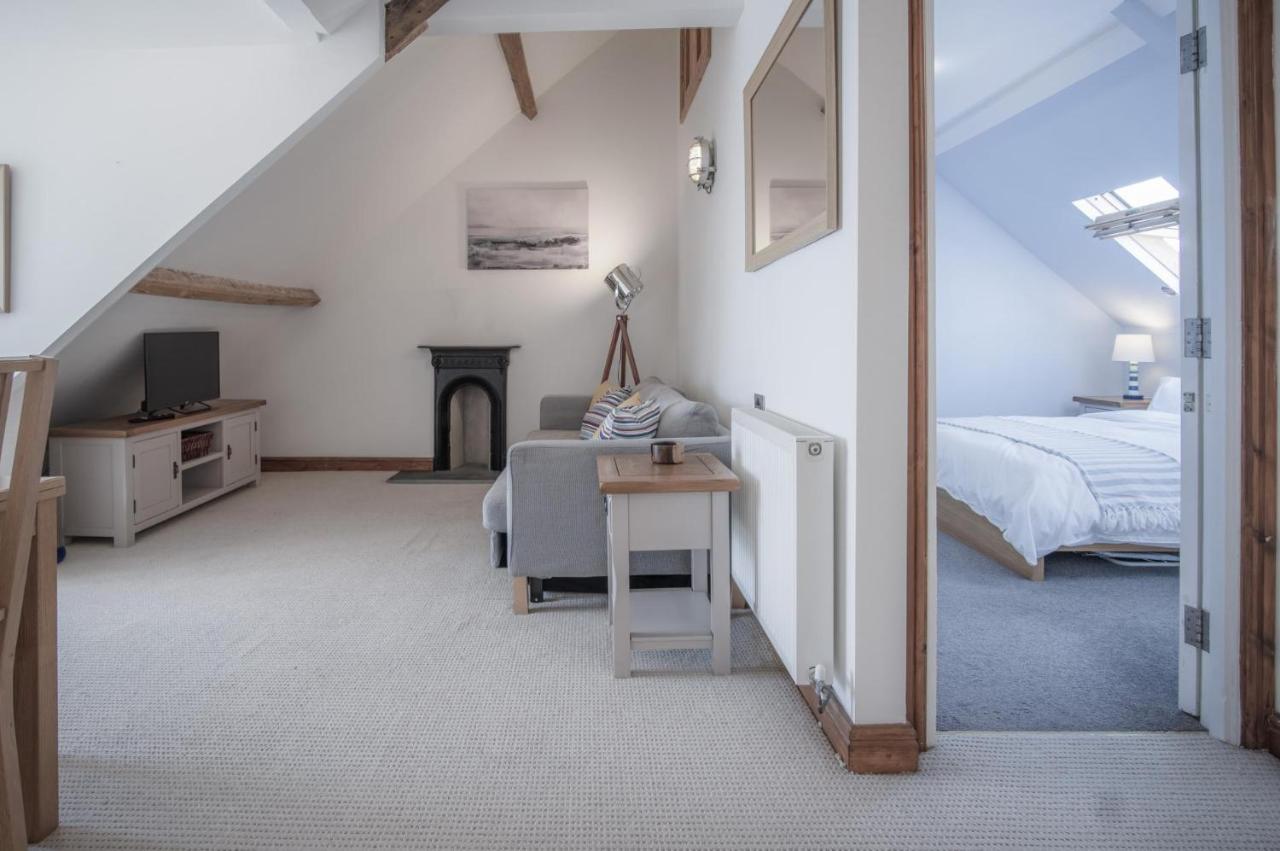The Nest - 1 Bedroom Apartment - Tenby Exterior photo