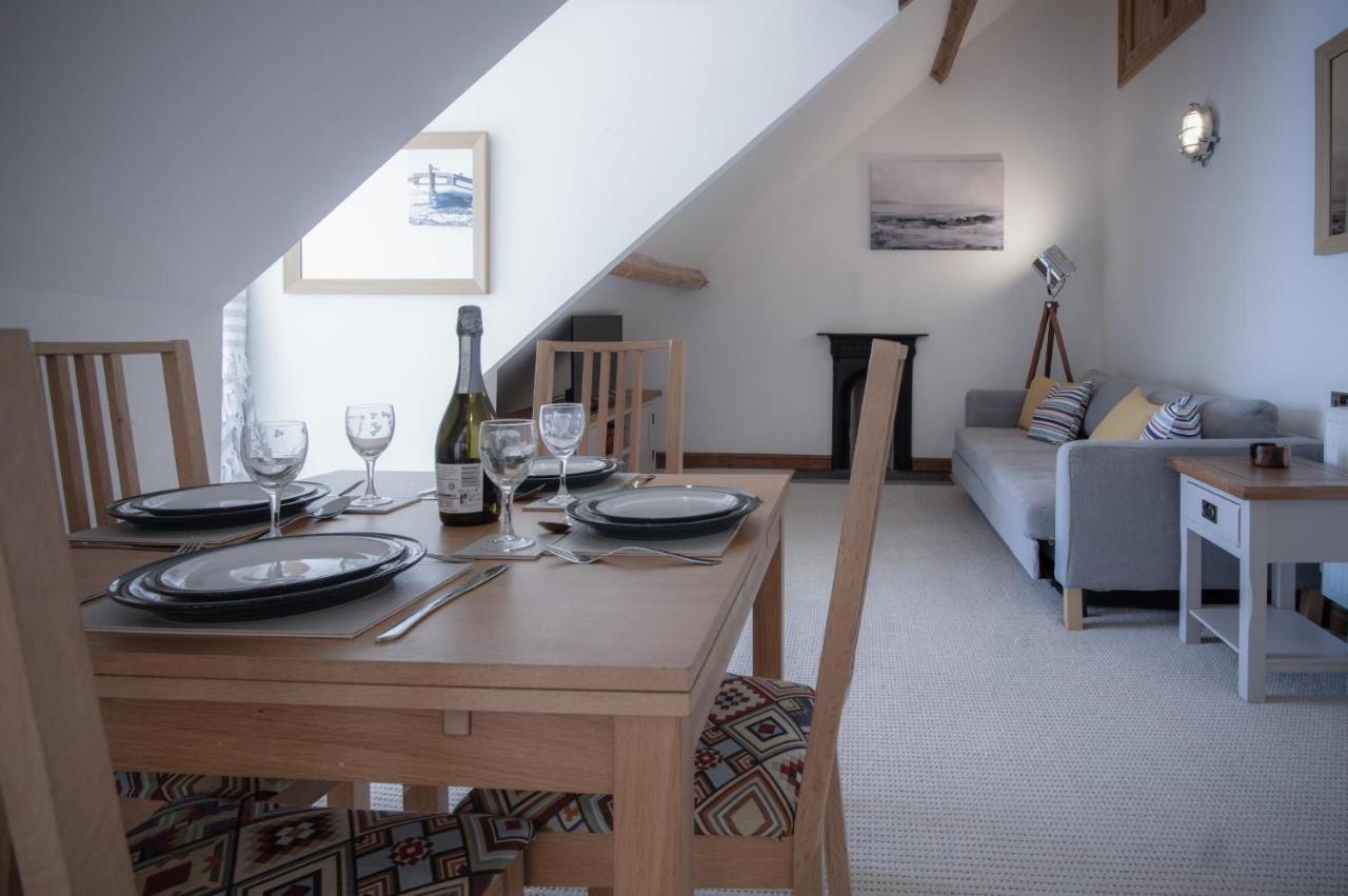 The Nest - 1 Bedroom Apartment - Tenby Exterior photo