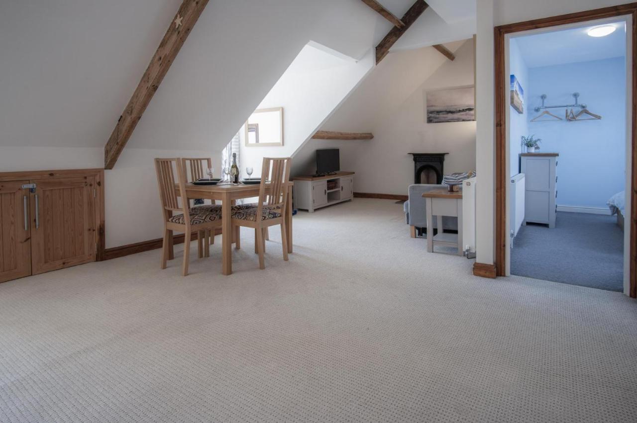 The Nest - 1 Bedroom Apartment - Tenby Exterior photo